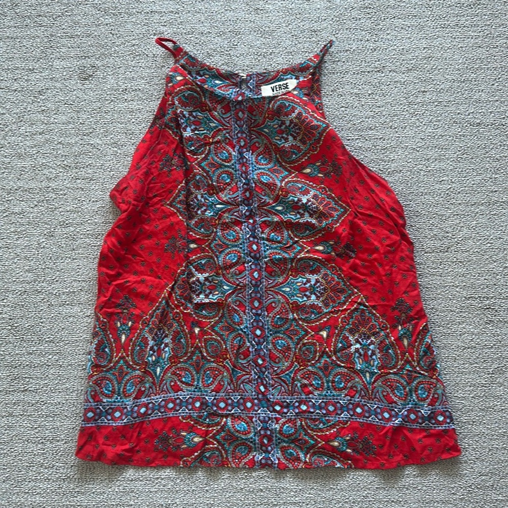 Cute detail tank top